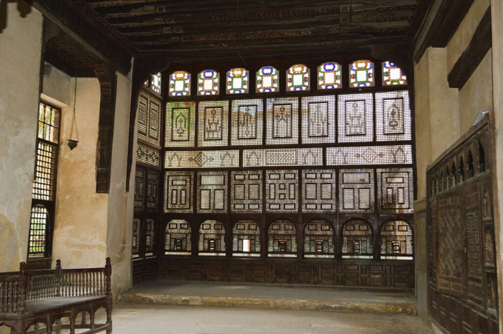 中世イスラムにタイムスリップ‼ カイロ旧市街の隠れ名所「al Muizz 通り」で歴史散歩 4 ベイト・スハイミのマシュラビーエ