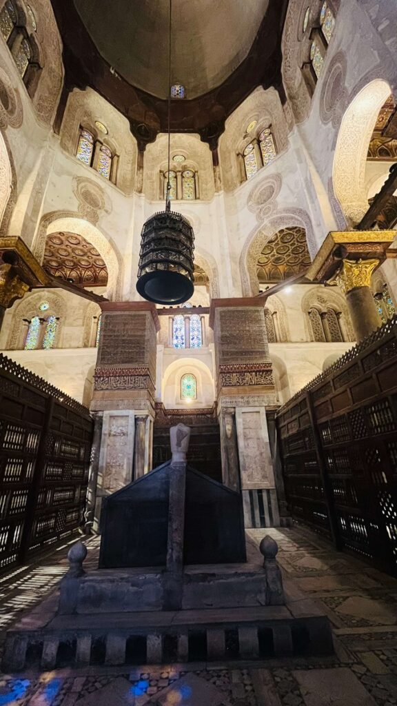 中世イスラムにタイムスリップ‼ カイロ旧市街の隠れ名所「al Muizz 通り」で歴史散歩 2 4