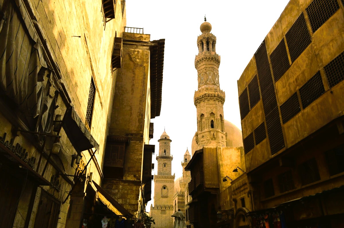 ムアイッズ通りの風景 まるで「歩く野外博物館」のようなムアイッズ通り